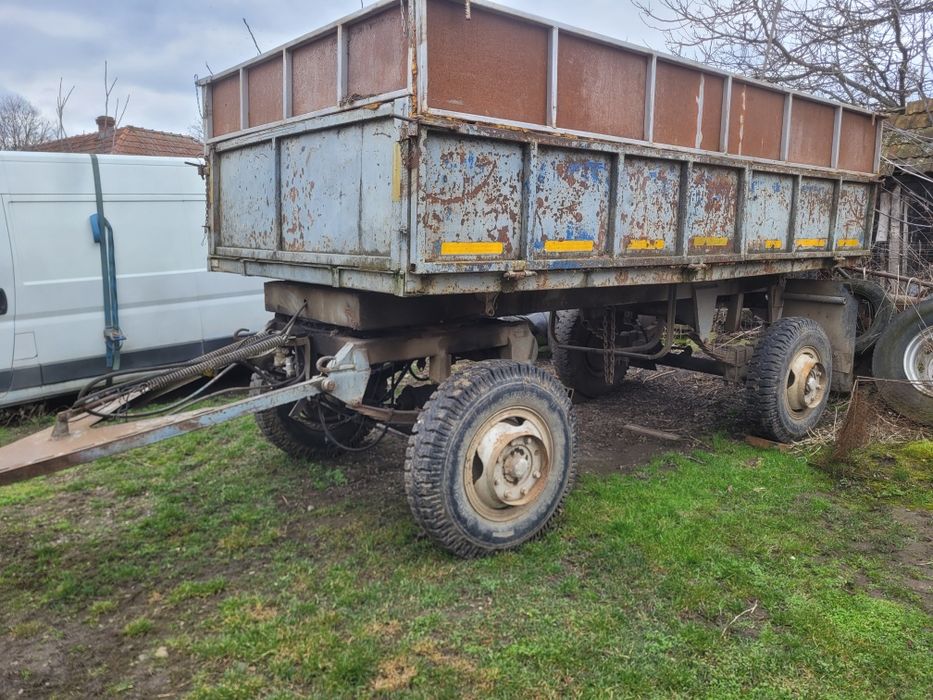 Remorcă auto dupa tractoe