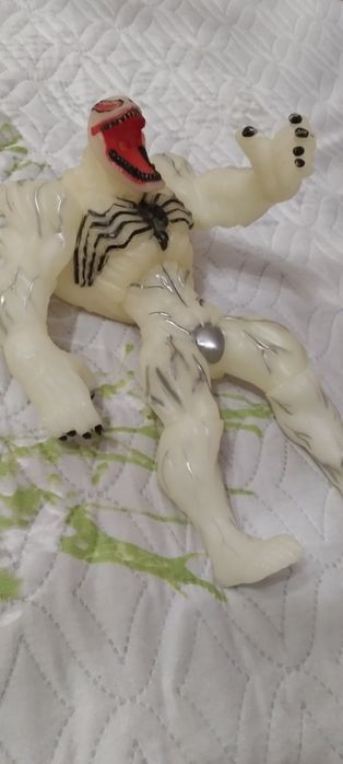 Продаётся детская  игушка-Веном