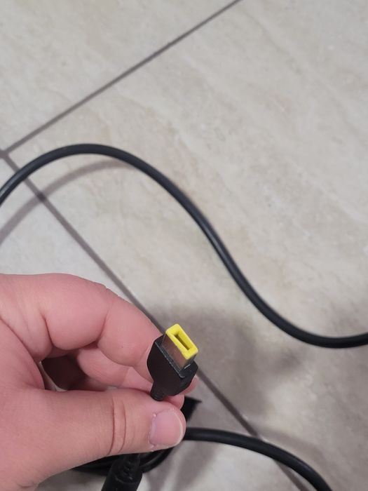 Incarcator laptop Lenovo 20V, 2,25A, doar in Cluj, 50 lei