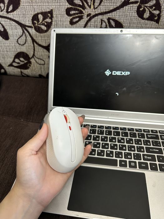 Продам ноутбук в хорошем состояние