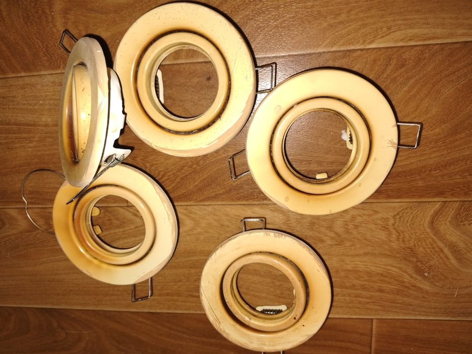 Светильники потолочные