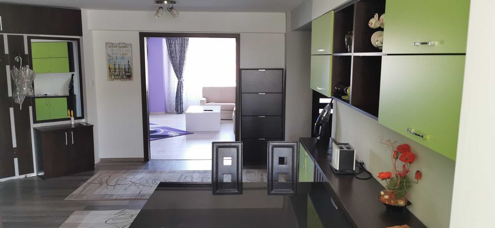Apartament 3 camere zona Decebal/Vladimirescu Oradea, complet utilat