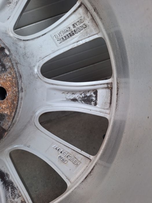 jante Audi originale  pe 17 pt  A4,A5 A6,A7 cu anvelope iarna.