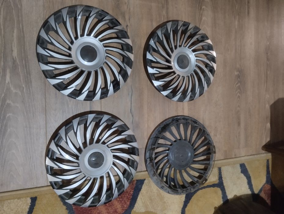 Продам колпаки заводские трипары от домаса