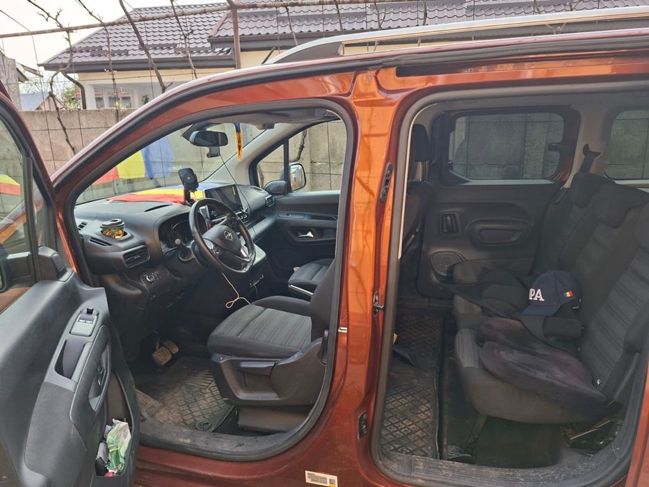 Opel Combo Life ( cea mai lunga versiune )