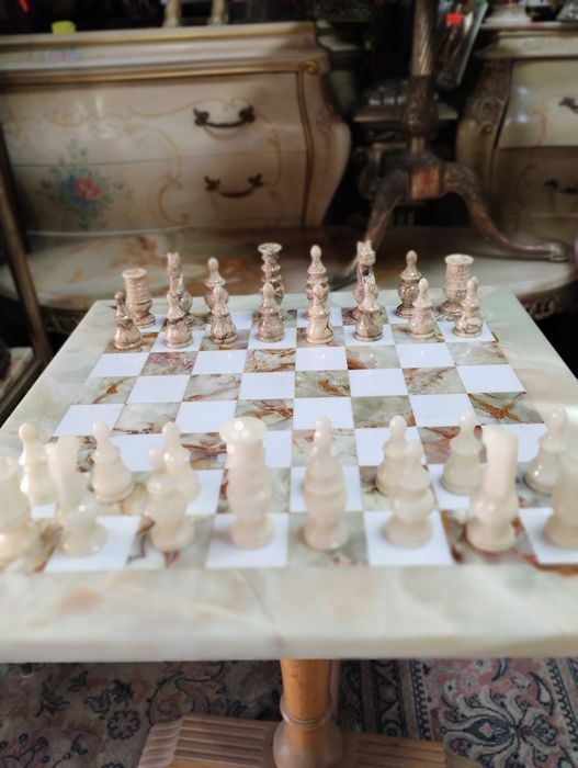 маса за шах - мрамор и дърво