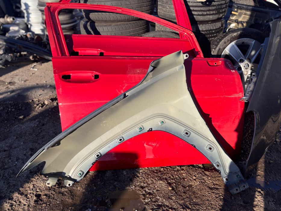 Преден десен и ляв калник • Hyundai Tucson 2021→