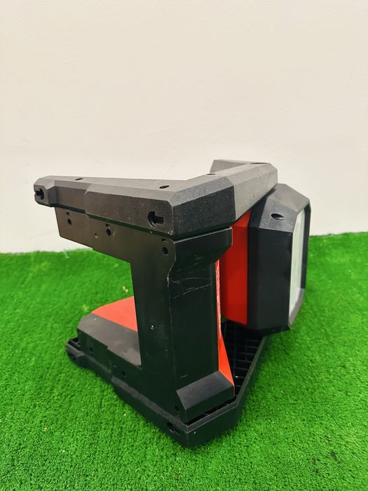 Lanterna Milwaukee M18 HOAL