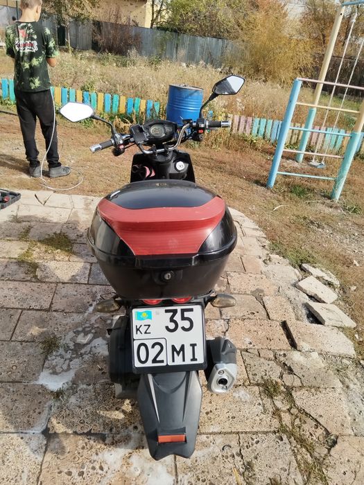 Продам мопед бумер 180