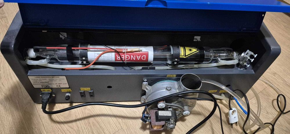 Gravator laser pe tub CO2 de 40W