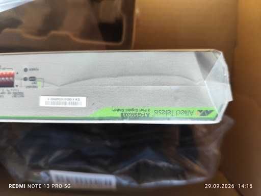 Switch Gigabit 8 porturi Allied Telesis AT-GS920/8 - Nou, la cutie