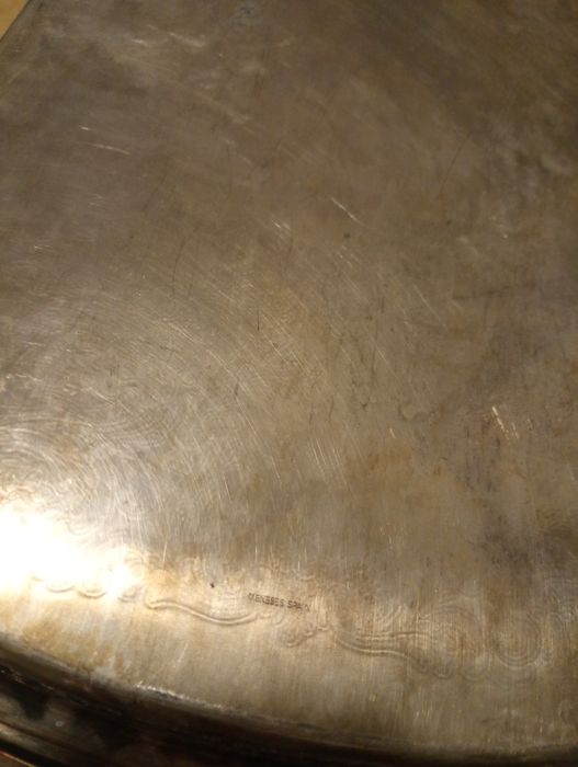 Tava de servit argintată