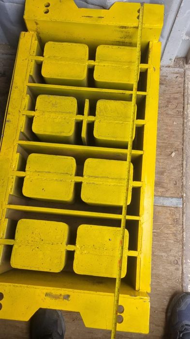 Матрица для сплитерных, песко-блоков