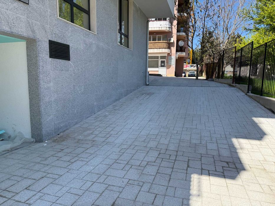 закрито паркоместо под наем - Варна , Терапия