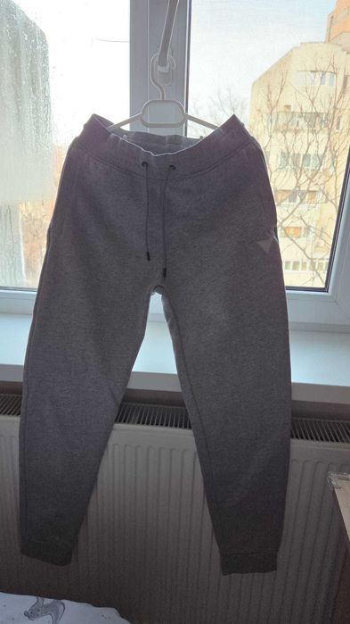 Pantaloni Guess, mar. XS, noi fara eticheta, gri,bumbac.