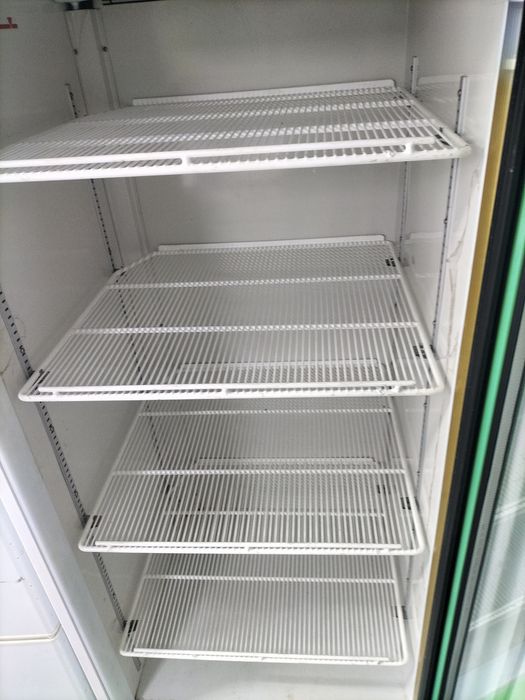 Витринный холодильник