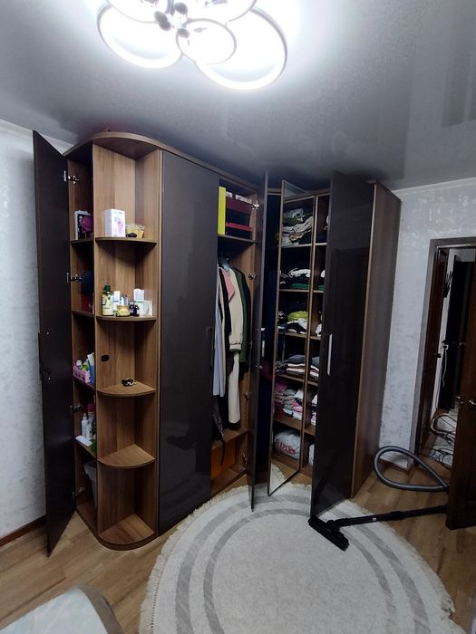 Продам спальный гарнитур