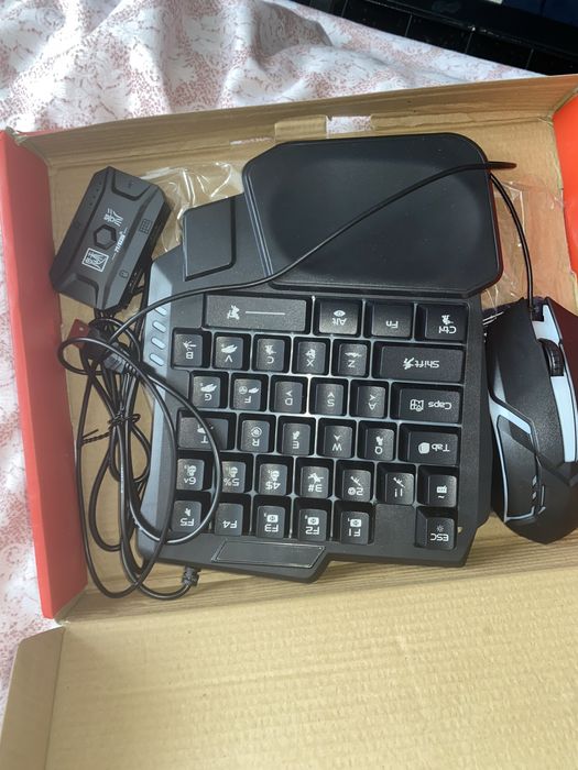 Клавиатура для игры