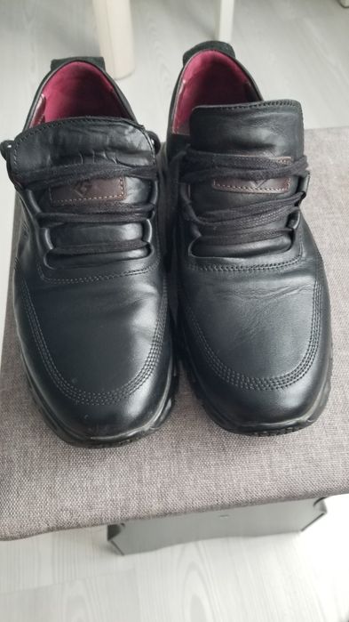 Vind pantofi din piele