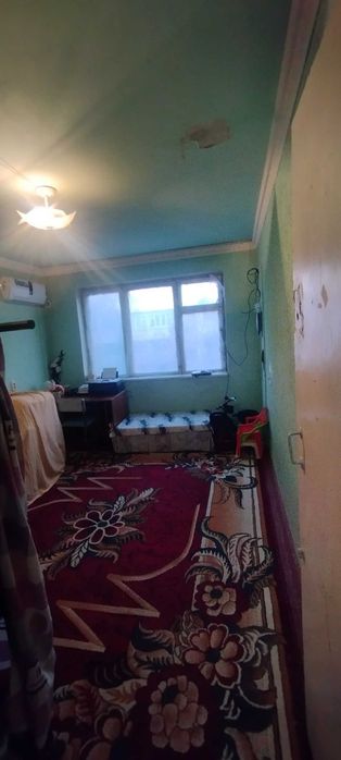 Продаётся квартира 2 комн.  4  этажом Сагдиана 28 дом