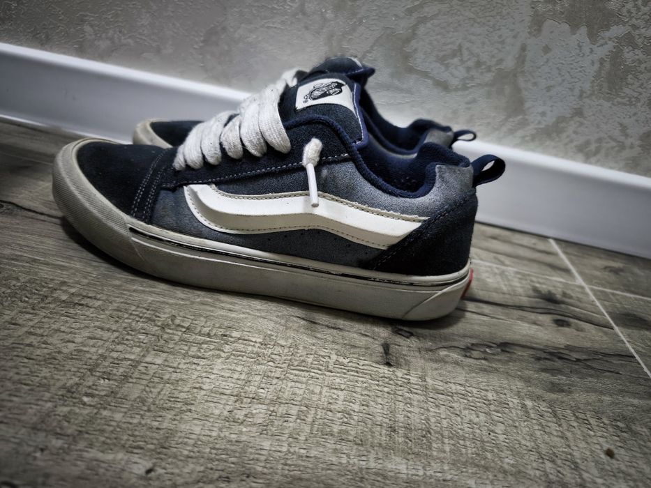 Продам дутыши VANS KNU SKOOL