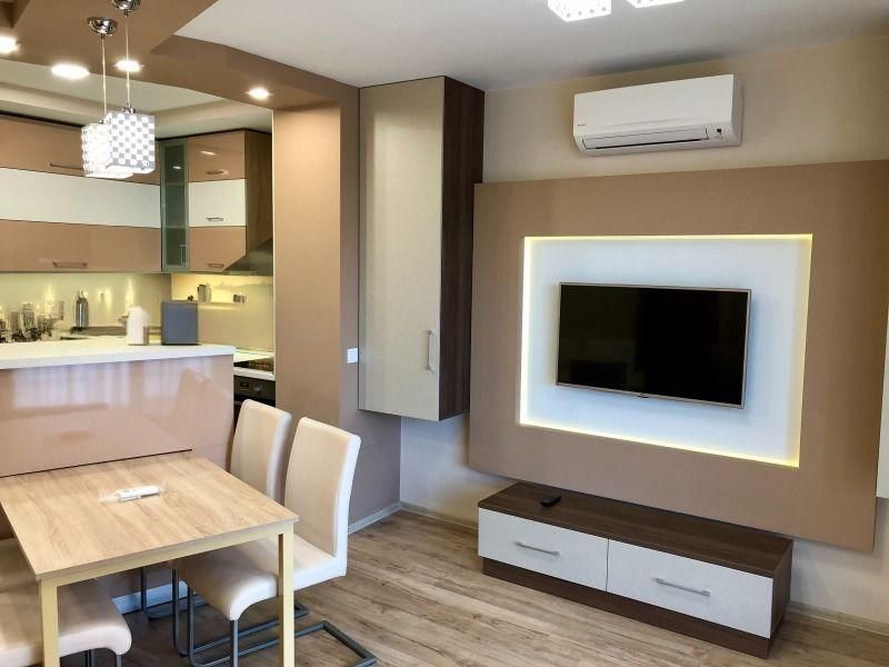 Дава се под наем Тристаен апартамент в София, Кръстова вада - 98 кв.м за 899 € - Снимка #1