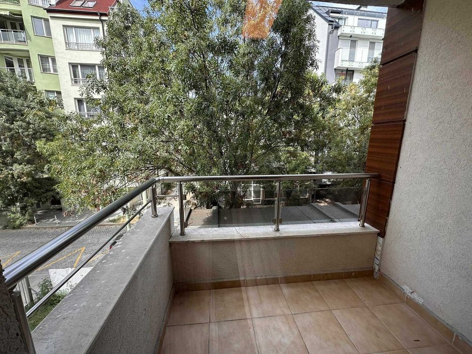 Дава се под наем Тристаен апартамент в София, Зона Б-18 - 110 кв.м за 1000 € - Снимка #2