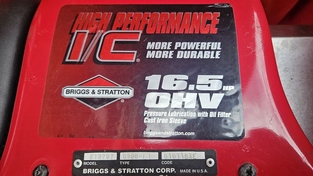 Трактор косачка със снегорин