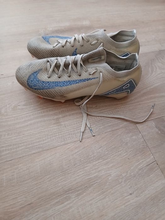 Vând ghete de fotbal Nike mercurial vapor 15 academy