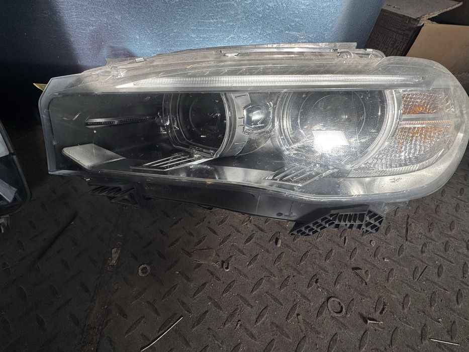 Фарове BMW F15 комплект