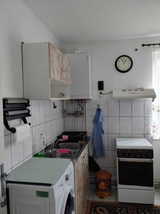 de inchiriat casa(parter)