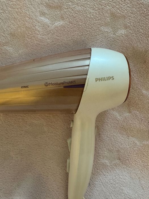 Uscător de păr Philips MoistureProtect Prestige 2300W, Ionic, cu difuzor și cutie