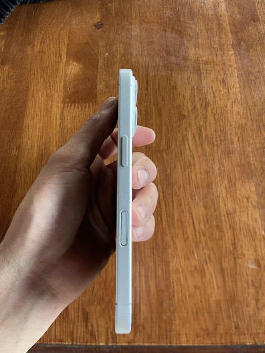IPhone 16 | White | 128 GB | 94%