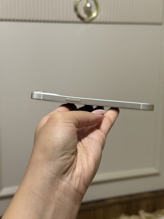 Iphone 13 белый и синий