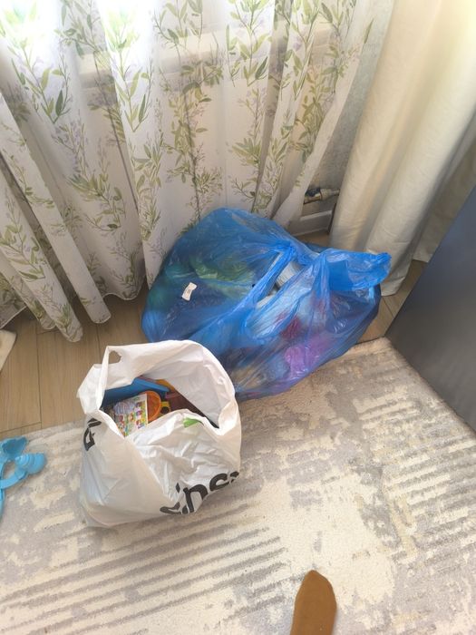 Два пакета разных игрушек Б/У