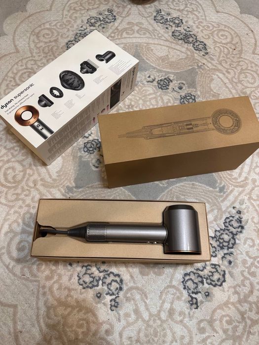 Продам легендарный фен Dyson