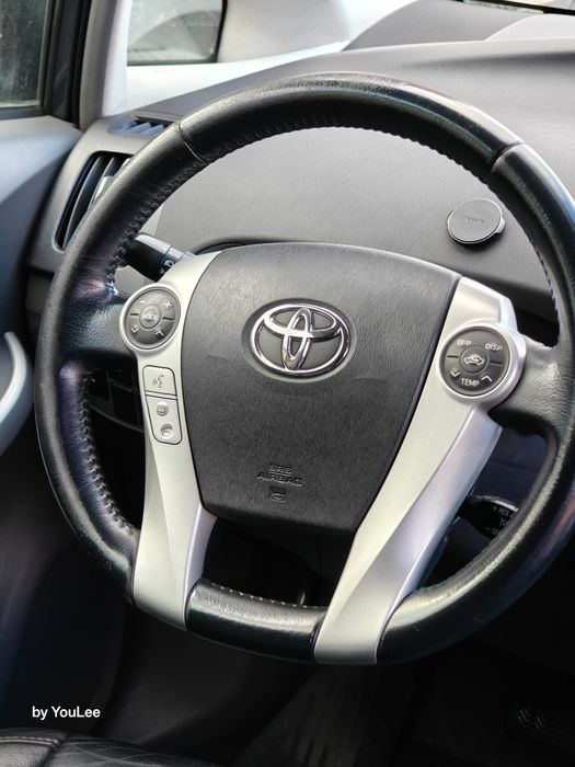 Vând Toyota  Prius 3