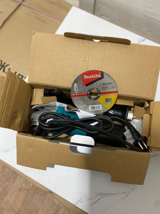 Перфоратор продам новый