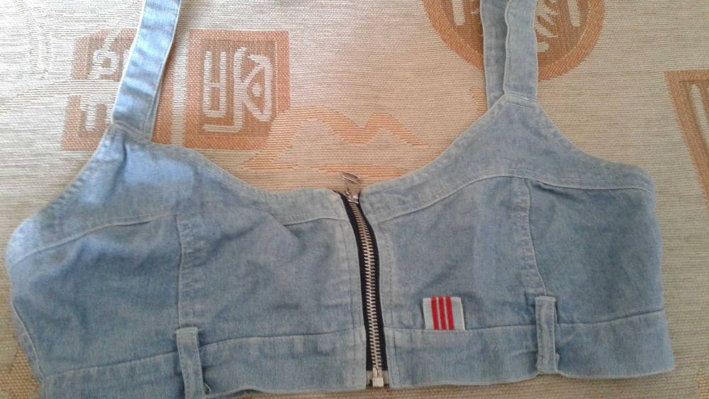 Продам джинсы+джинсовое боди+ремень