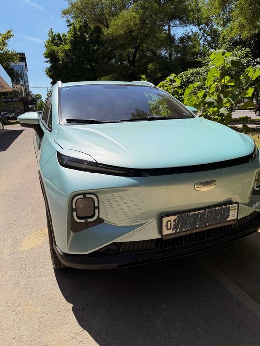 GEELY Geometry E