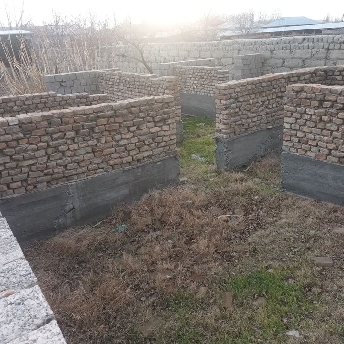 Продам недостроиний участок