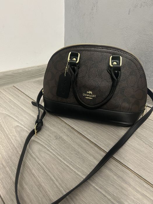 Geanta Coach  eleganta si practica