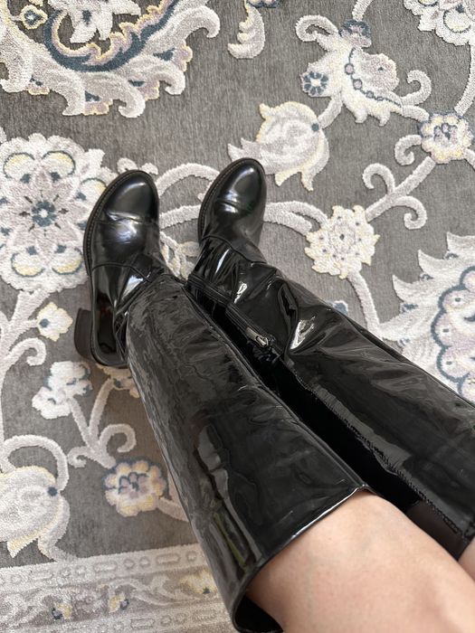 Продам женские ботинки р.38