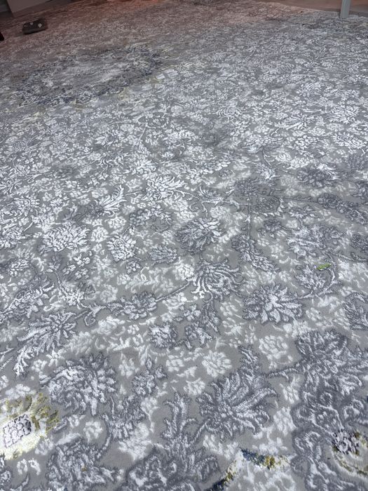 Ковер новая один день положили