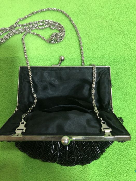 Сумочка вышита бисером вечерняя