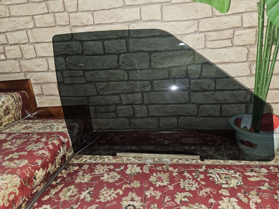 Стекло Ваз передний