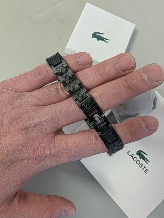 Гривна Lacoste черна