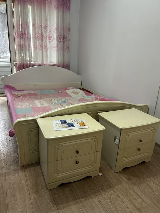 Продам спальный гарнитур