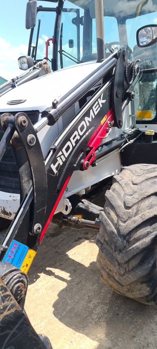 Buldoexcavator Hidromek
