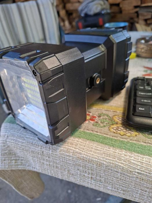 Lanterna Multifunctionala 1200 Lumeni